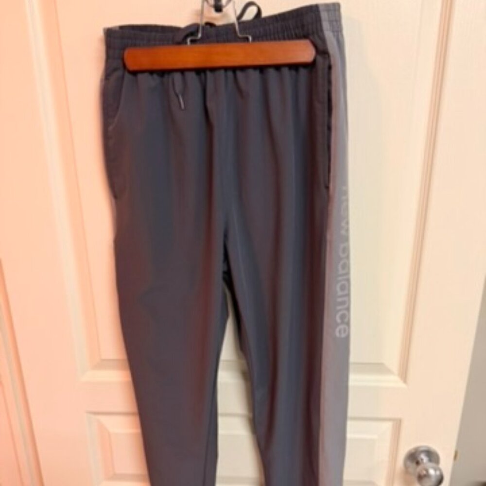 Men's New Balance Joggers EUC